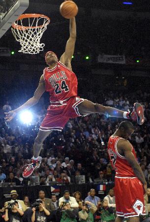 更是让世界 更是让世界