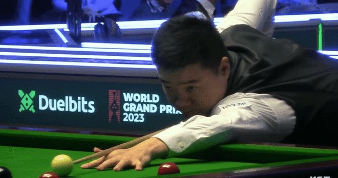 他注意到主 他注意到主